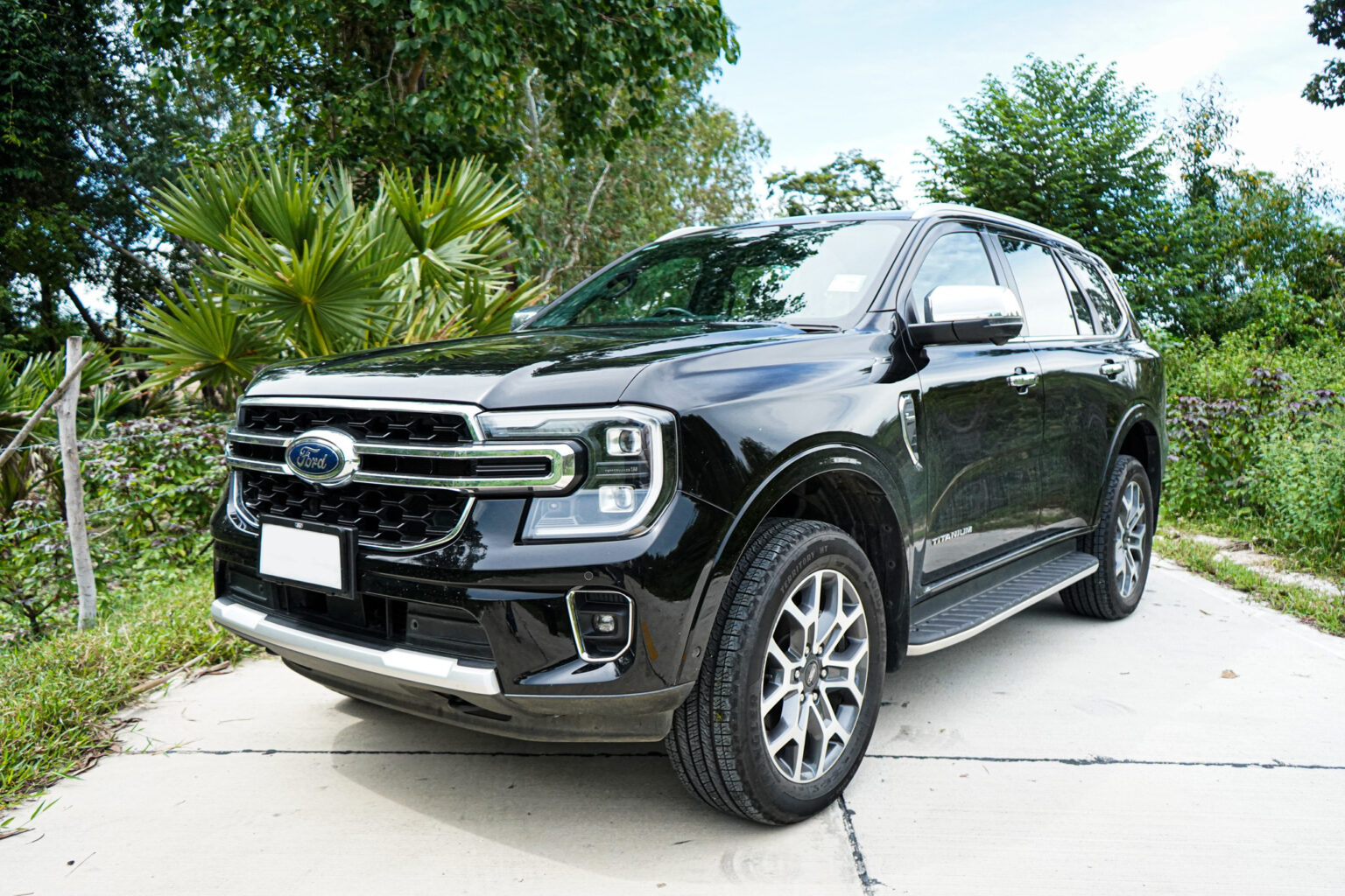 Next-Gen Ford Everest Titanium+ – Sandy Stuvik
